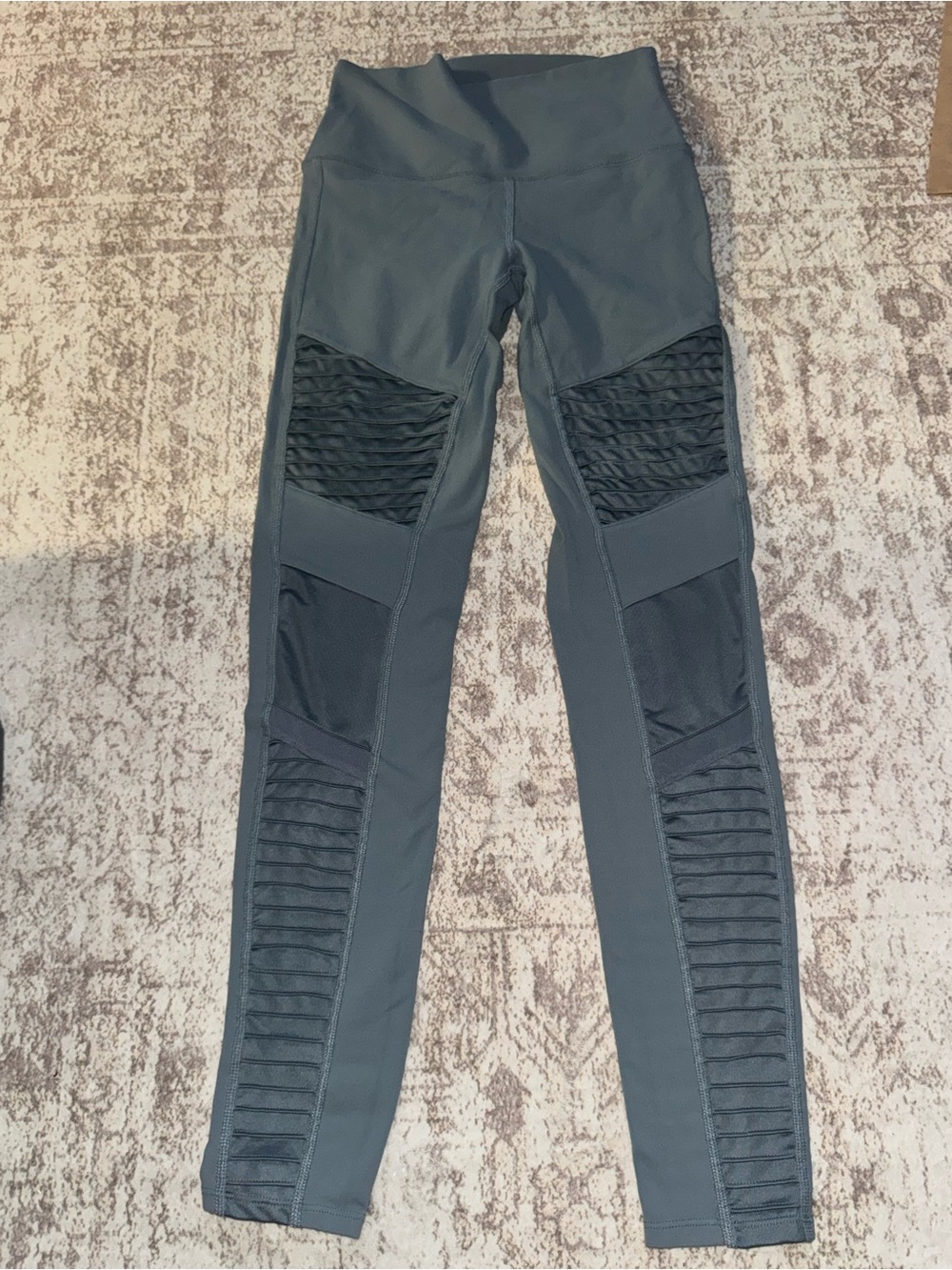 ALO Yoga Dark Gray High-Waist Leggings with Textured Panels
